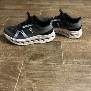 On brand Cloudeclipse, barely worn.